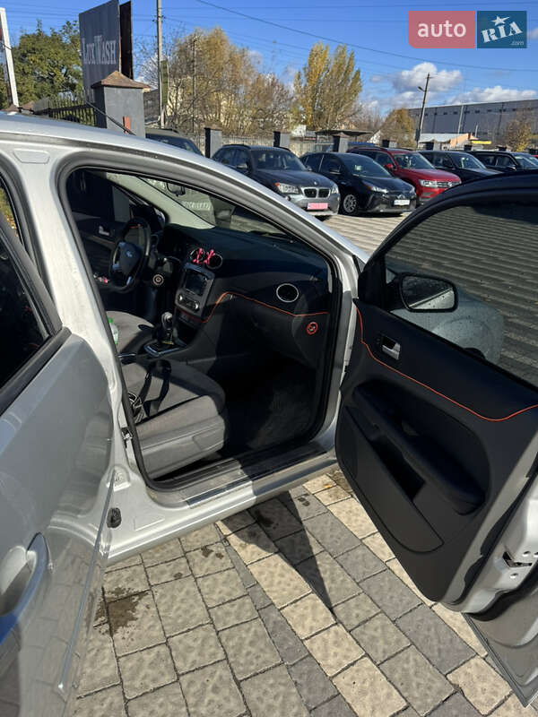 Хетчбек Ford Focus 2007 в Львові фото 21 Хетчбек Ford Focus 2007 в Львові