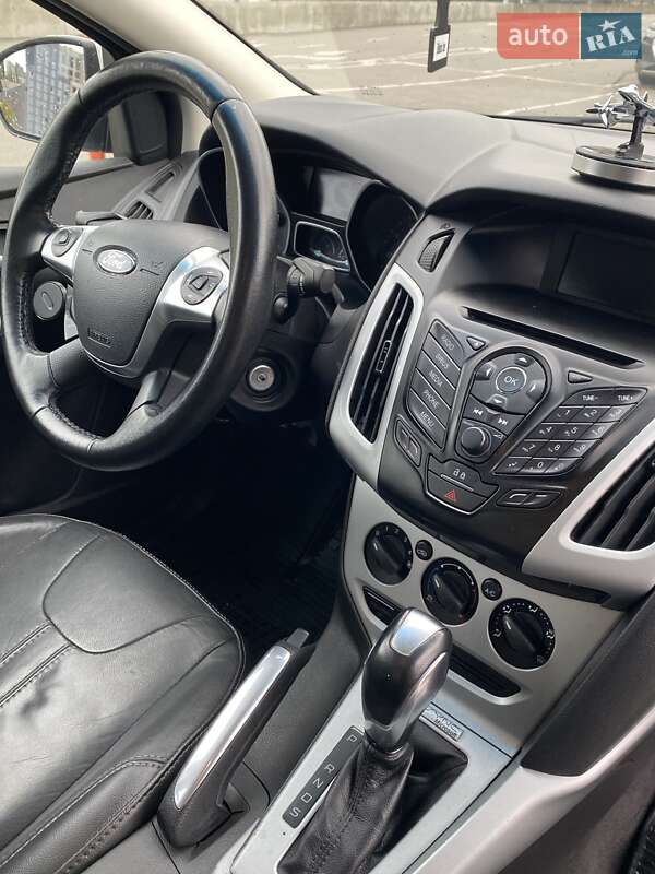 Седан Ford Focus 2013 в Киеве фото 18 Седан Ford Focus 2013 в Киеве