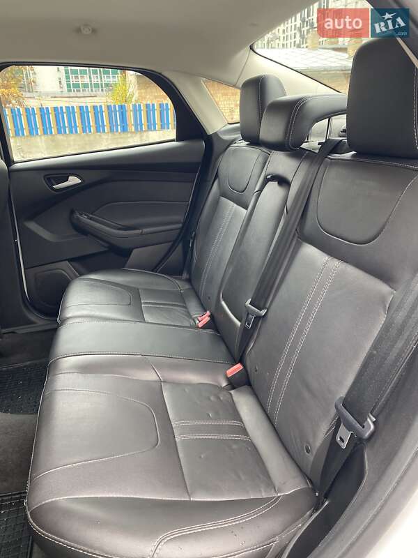 Седан Ford Focus 2013 в Киеве фото 24 Седан Ford Focus 2013 в Киеве