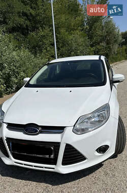 Седан Ford Focus 2013 в Новомосковске
