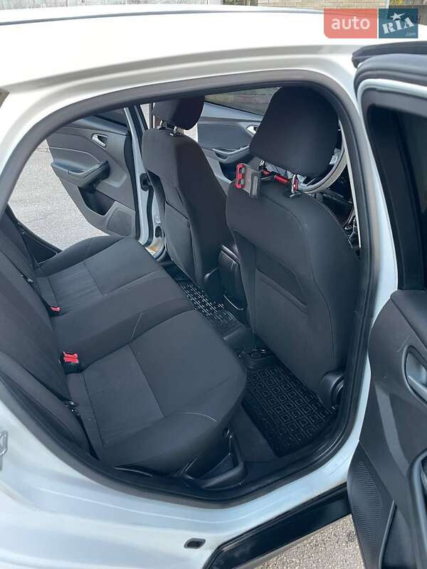 Хэтчбек Ford Focus 2015 в Харькове фото 11 Хэтчбек Ford Focus 2015 в Харькове