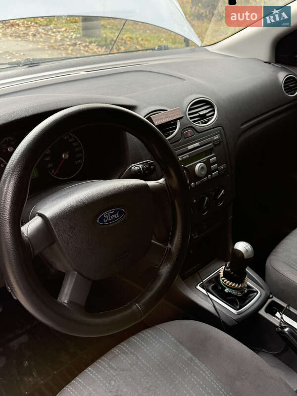 Хетчбек Ford Focus 2005 в Кременчуці фото 25 Хетчбек Ford Focus 2005 в Кременчуці