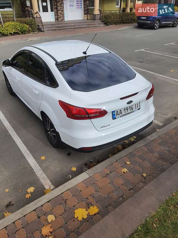 Седан Ford Focus 2016 в Киеве фото 6 Седан Ford Focus 2016 в Киеве