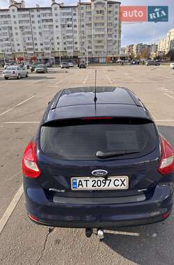 Хэтчбек Ford Focus 2014 в 