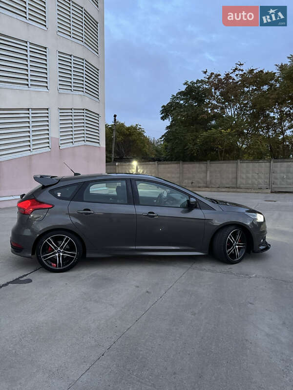 Хетчбек Ford Focus 2015 в Одесі фото 3 Хетчбек Ford Focus 2015 в Одесі