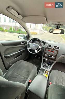 Хетчбек Ford Focus 2007 в  фото 10 Хетчбек Ford Focus 2007 в