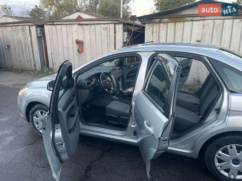 Седан Ford Focus 2008 в Києві фото 3 Седан Ford Focus 2008 в Києві