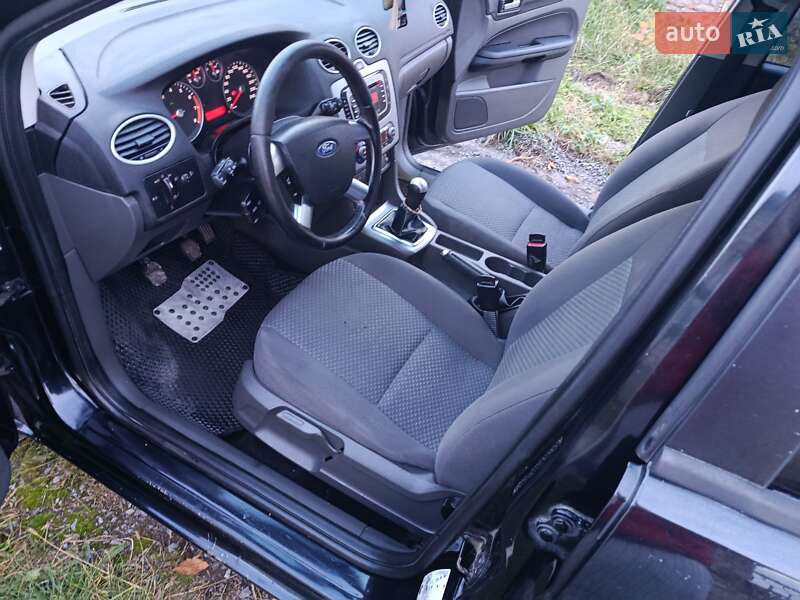 Хетчбек Ford Focus 2007 в Звягелі фото 5 Хетчбек Ford Focus 2007 в Звягелі