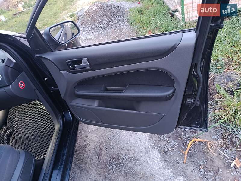 Хетчбек Ford Focus 2007 в Звягелі фото 7 Хетчбек Ford Focus 2007 в Звягелі