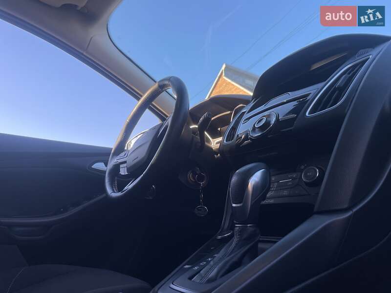 Хэтчбек Ford Focus 2016 в Львове фото 22 Хэтчбек Ford Focus 2016 в Львове