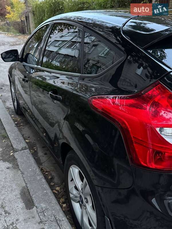 Хетчбек Ford Focus 2014 в Запоріжжі