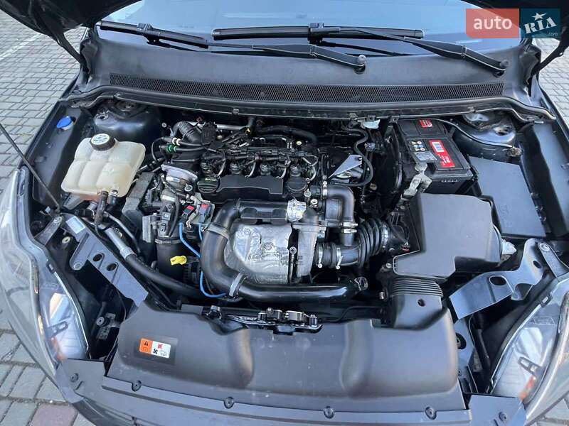 Універсал Ford Focus 2010 в Івано-Франківську