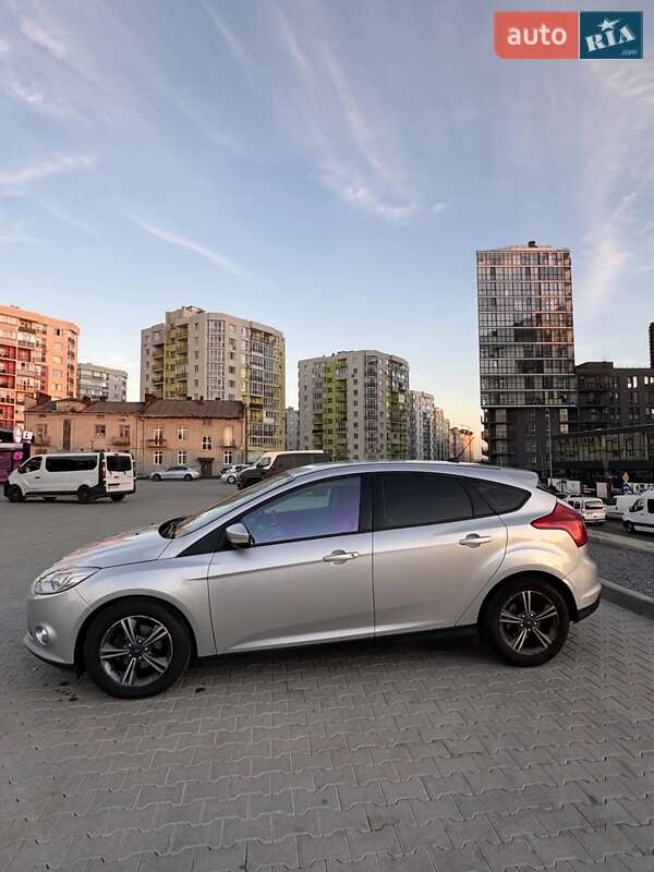 Хэтчбек Ford Focus 2013 в Львове