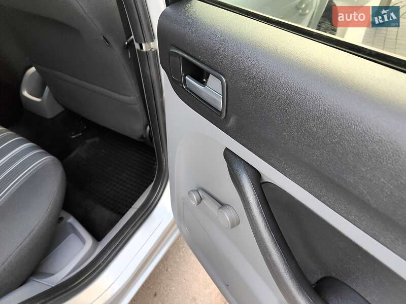 Хетчбек Ford Focus 2008 в Києві