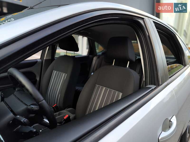 Хетчбек Ford Focus 2008 в Києві