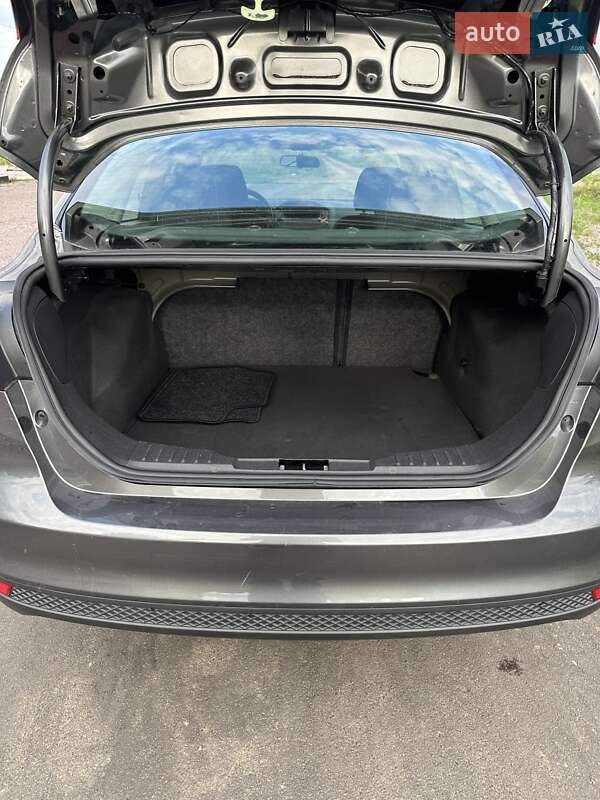 Седан Ford Focus 2015 в Белогородке фото 13 Седан Ford Focus 2015 в Белогородке