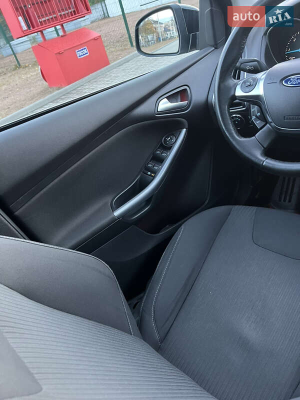 Хетчбек Ford Focus 2011 в Житомирі фото 24 Хетчбек Ford Focus 2011 в Житомирі