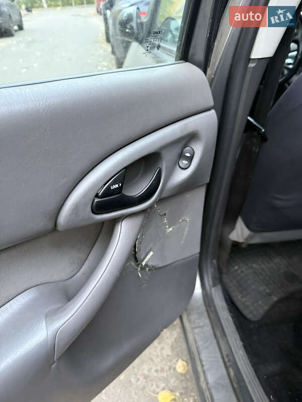 Седан Ford Focus 2002 в Києві