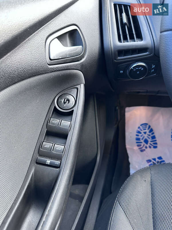 Седан Ford Focus 2013 в Киеве