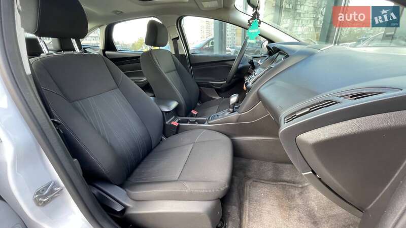 Седан Ford Focus 2017 в Киеве фото 12 Седан Ford Focus 2017 в Киеве