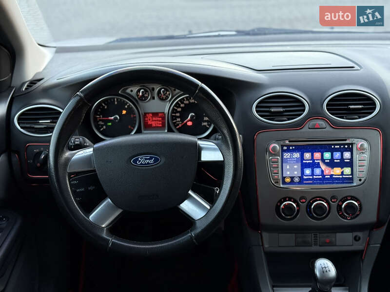 Універсал Ford Focus 2010 в Івано-Франківську