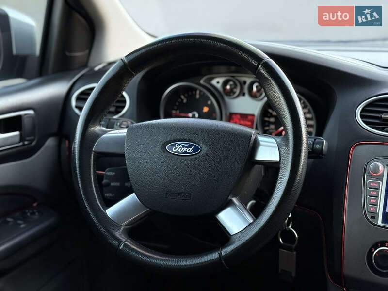 Універсал Ford Focus 2010 в Івано-Франківську