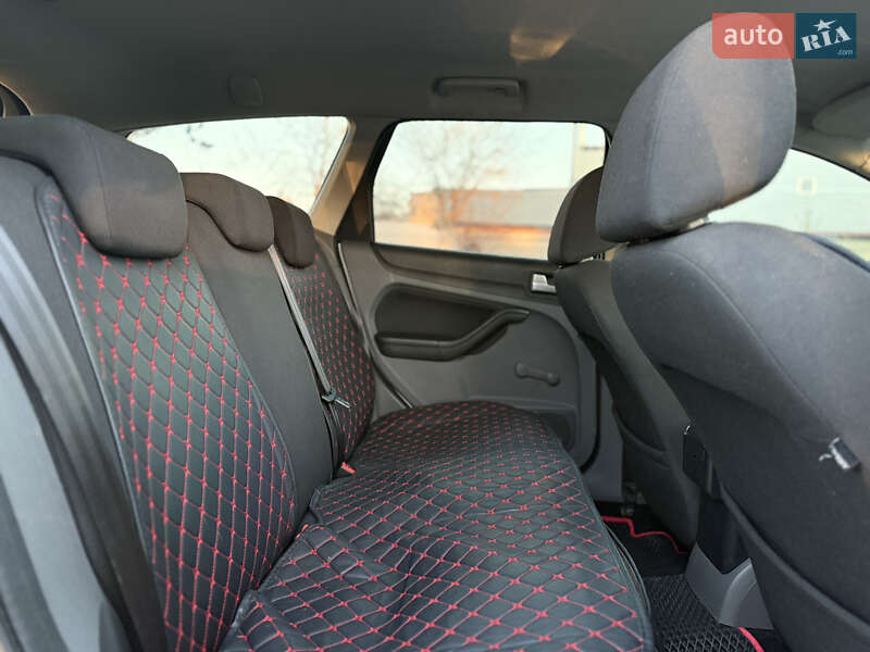 Універсал Ford Focus 2010 в Івано-Франківську