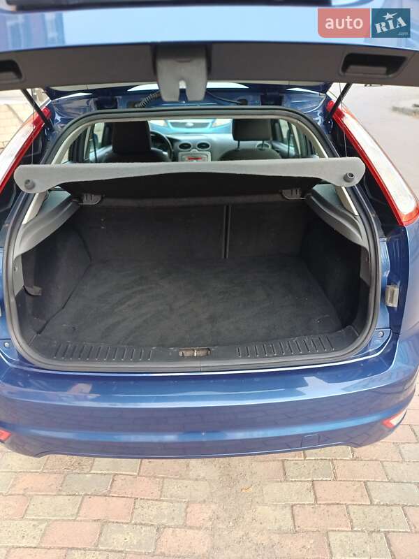 Хэтчбек Ford Focus 2008 в Калуше