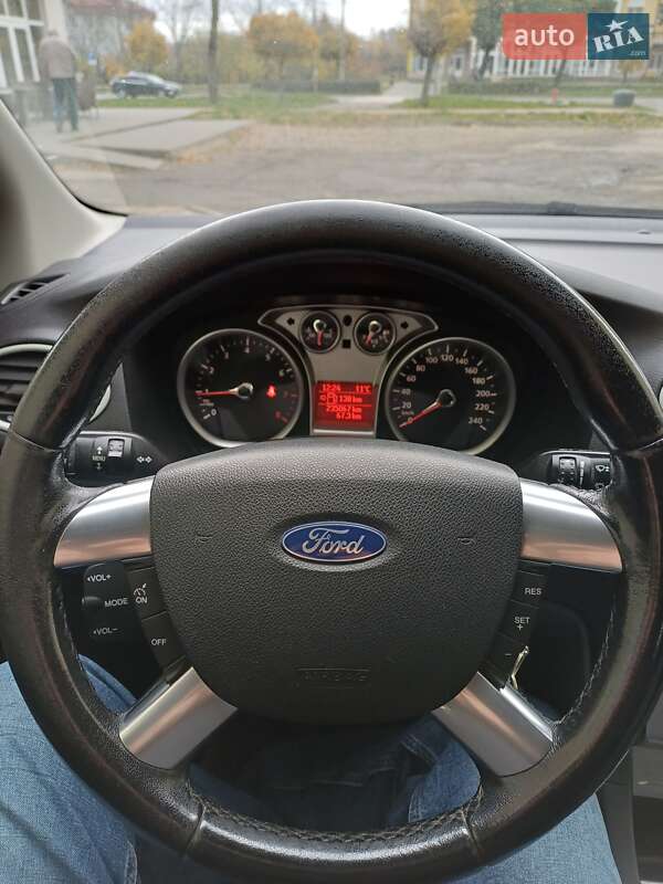 Хэтчбек Ford Focus 2008 в Калуше