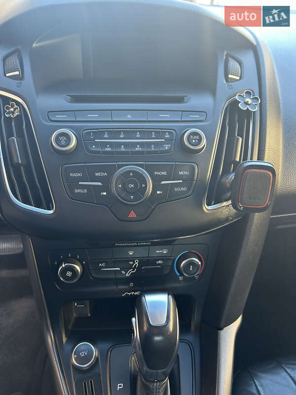 Хетчбек Ford Focus 2015 в Львові фото 47 Хетчбек Ford Focus 2015 в Львові