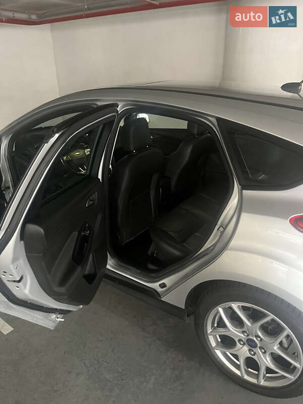 Хетчбек Ford Focus 2015 в Києві фото 21 Хетчбек Ford Focus 2015 в Києві