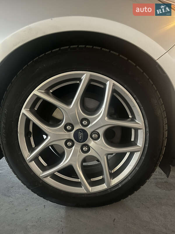 Хетчбек Ford Focus 2015 в Києві фото 30 Хетчбек Ford Focus 2015 в Києві