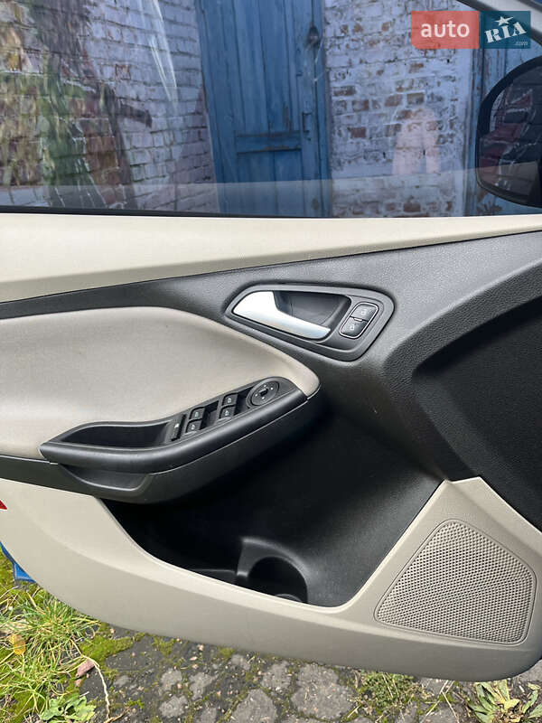 Седан Ford Focus 2015 в Шостке фото 7 Седан Ford Focus 2015 в Шостке