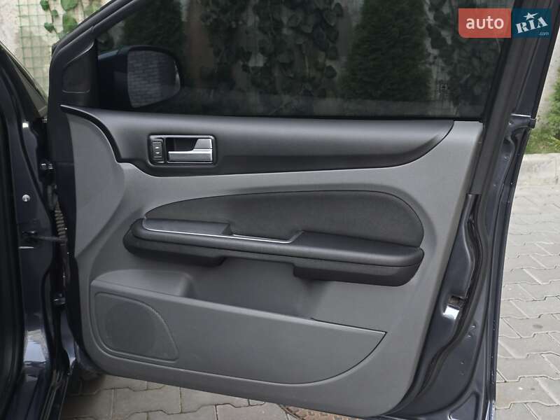 Седан Ford Focus 2010 в Хмельницькому фото 52 Седан Ford Focus 2010 в Хмельницькому