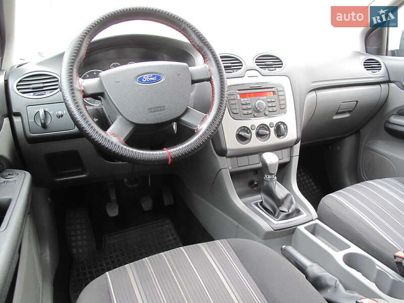 Хетчбек Ford Focus 2011 в Києві фото 21 Хетчбек Ford Focus 2011 в Києві