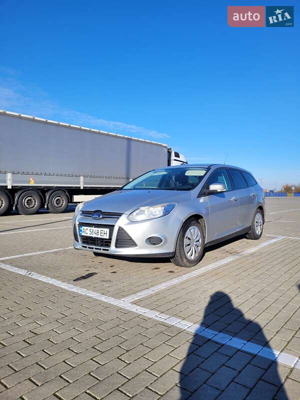 Седан Ford Focus 2012 в Нововолынске