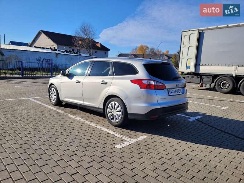 Седан Ford Focus 2012 в Нововолынске