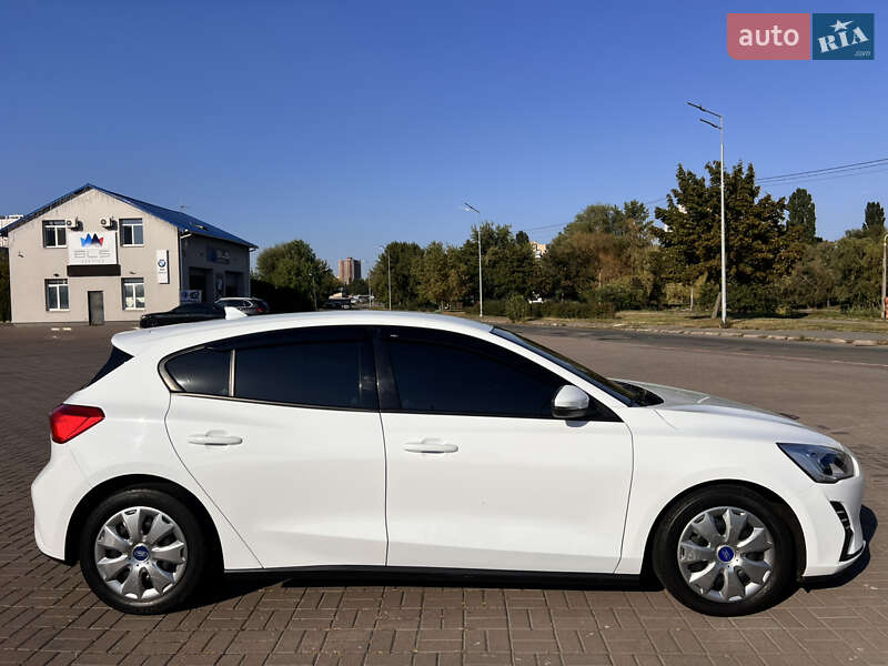Хэтчбек Ford Focus 2019 в Киеве