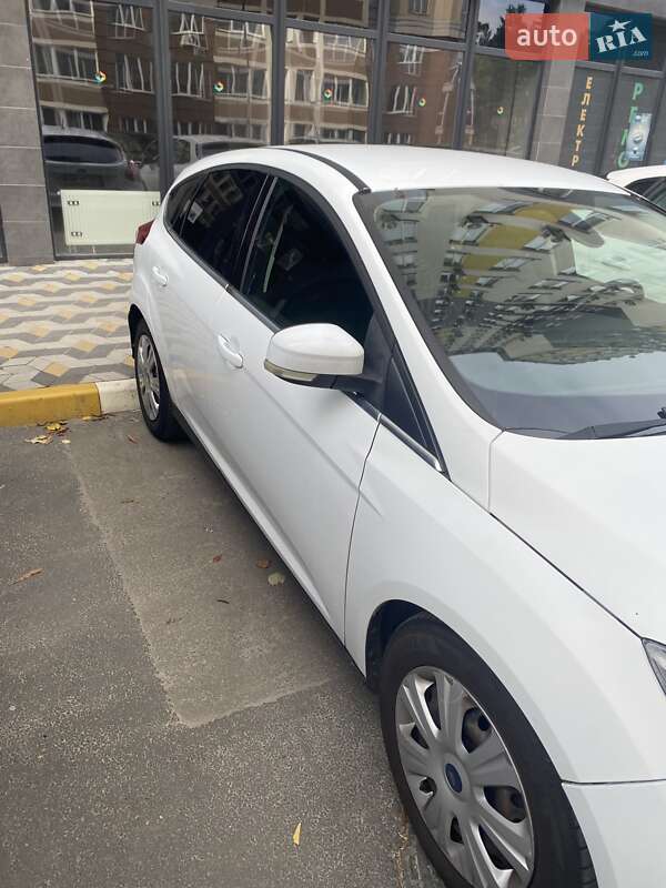 Хэтчбек Ford Focus 2013 в Ирпене