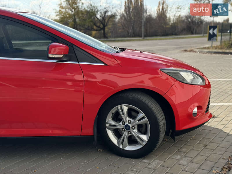 Хэтчбек Ford Focus 2013 в Запорожье