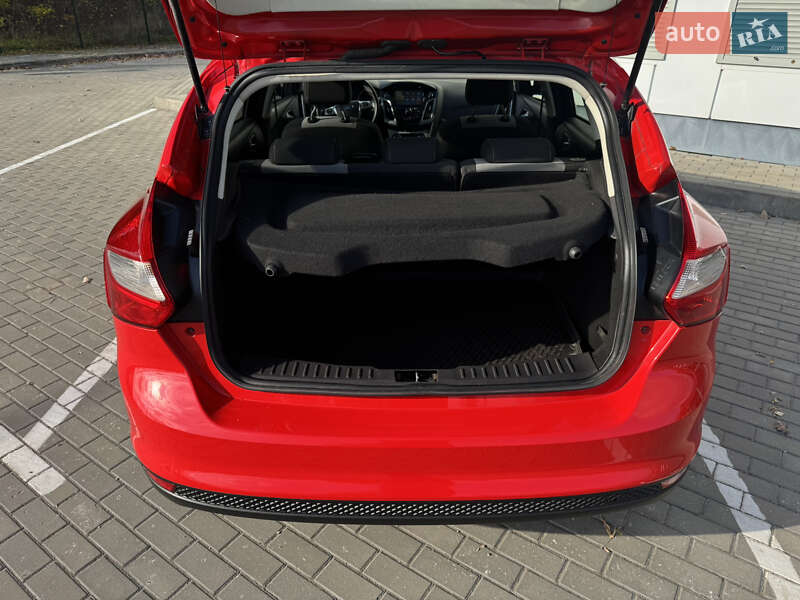 Хэтчбек Ford Focus 2013 в Запорожье