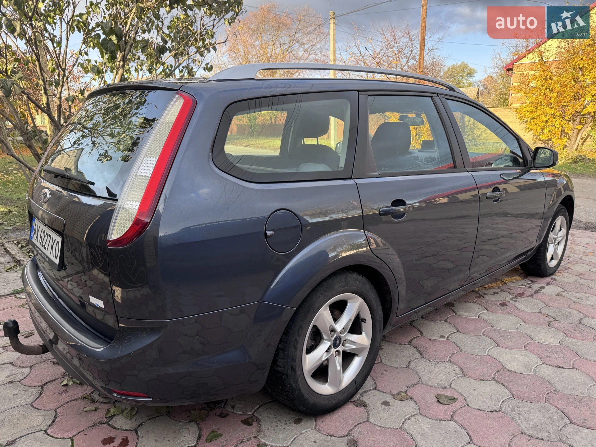 2010 Ford Focus - мініатюра 6