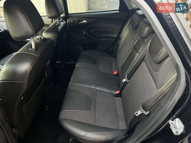 Универсал Ford Focus 2011 в Вишневом фото 21 Универсал Ford Focus 2011 в Вишневом