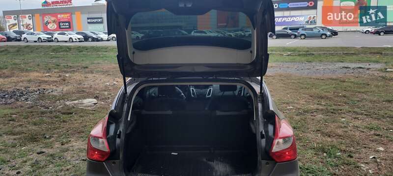 Хетчбек Ford Focus 2012 в Полтаві фото 18 Хетчбек Ford Focus 2012 в Полтаві