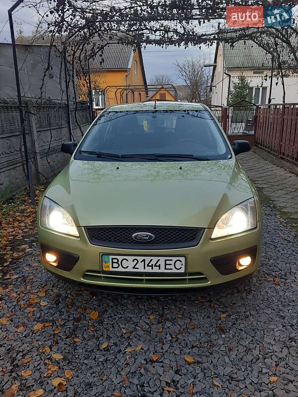 Хетчбек Ford Focus 2006 в Буську