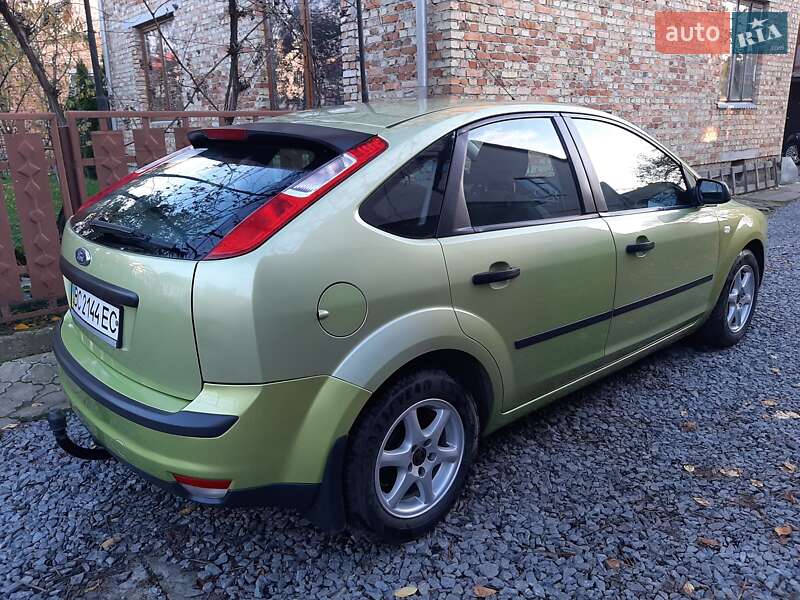 Хетчбек Ford Focus 2006 в Буську