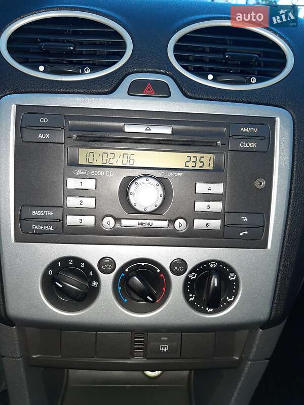 Хетчбек Ford Focus 2006 в Буську