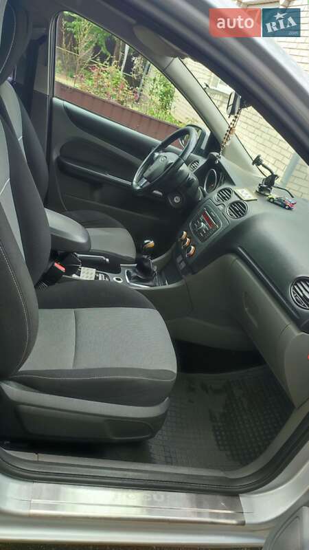 Хетчбек Ford Focus 2010 в Крюківщині фото 32 Хетчбек Ford Focus 2010 в Крюківщині