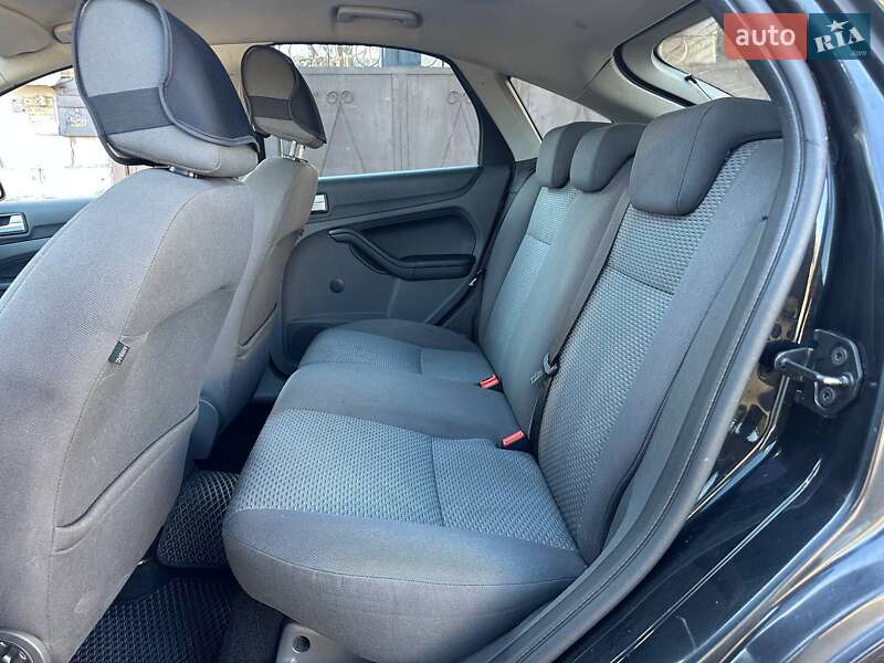 Хэтчбек Ford Focus 2006 в Киеве фото 10 Хэтчбек Ford Focus 2006 в Киеве