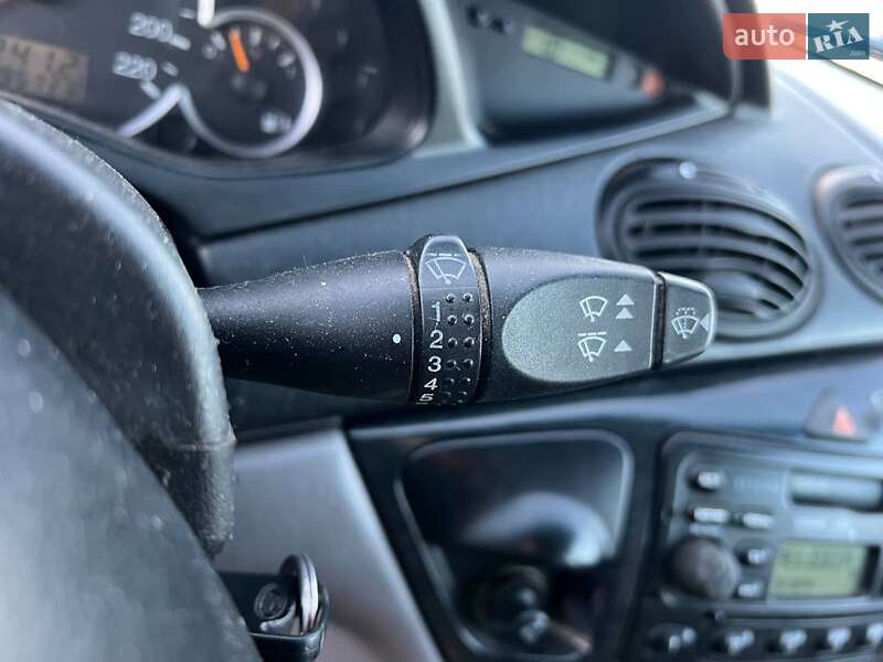 Хетчбек Ford Focus 2001 в Львові фото 22 Хетчбек Ford Focus 2001 в Львові